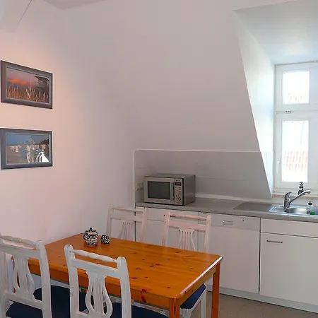 Villa Ahlbeck, Schloss Hohenzollern - We 23 *