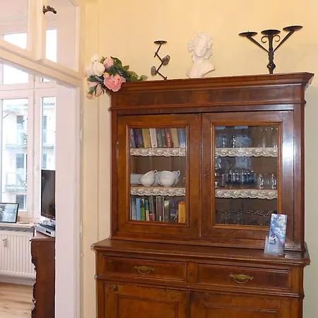 Ahlbeck, Schloss Hohenzollern - We 23 Heringsdorf (Usedom)