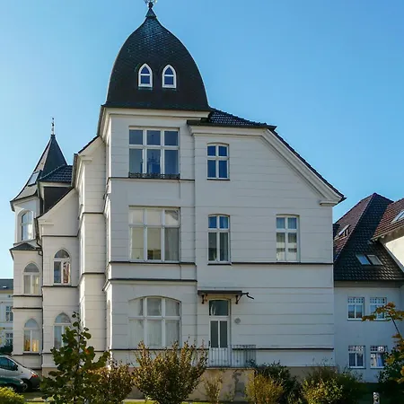 Ahlbeck, Schloss Hohenzollern - We 23 * Heringsdorf (Usedom)