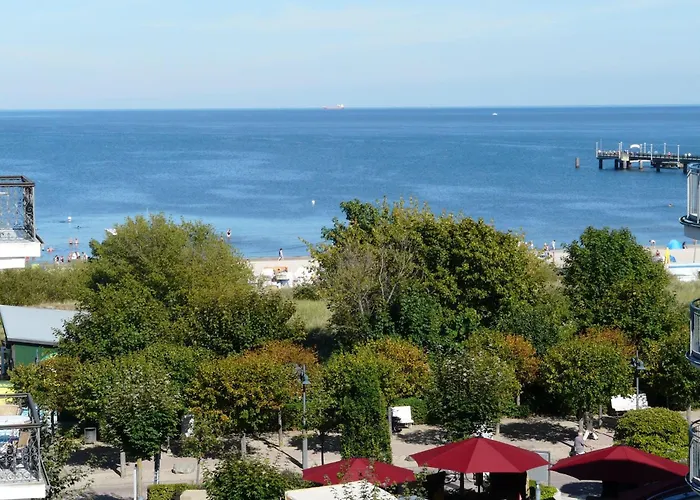 Ahlbeck, Schloss Hohenzollern - We 23 Villa Heringsdorf