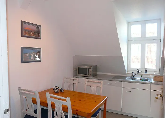 Villa Ahlbeck, Schloss Hohenzollern - We 23 *