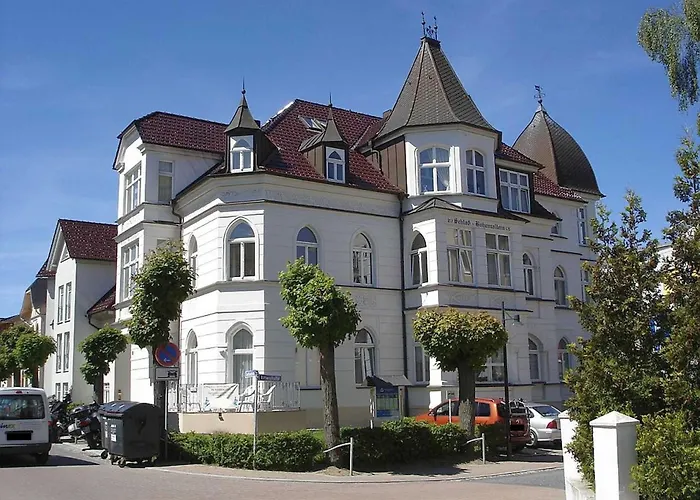 Ahlbeck, Schloss Hohenzollern - We 23 Villa Heringsdorf